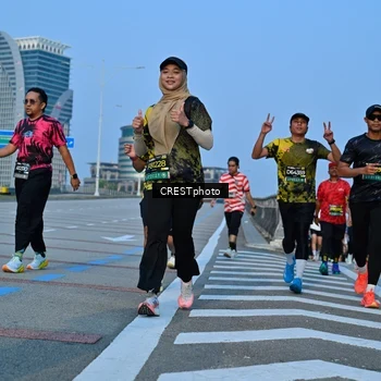 Runner Photo 6354438