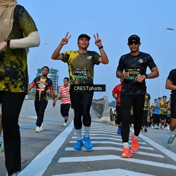 Runner Photo 6354457
