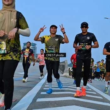 Runner Photo 6354459