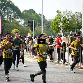 Runner Photo 6354479