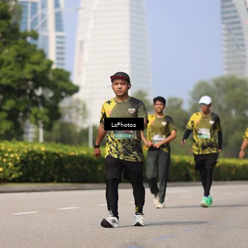 Runner Photo 6354493