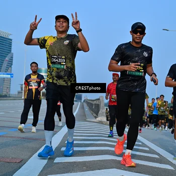 Runner Photo 6354498
