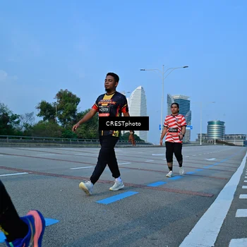 Runner Photo 6354573