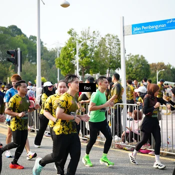 Runner Photo 6354662