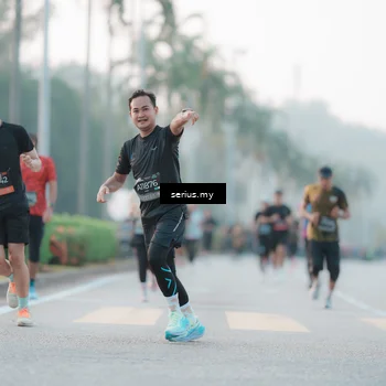 Runner Photo 6354750