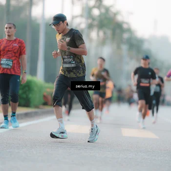 Runner Photo 6354825