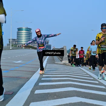 Runner Photo 6354865
