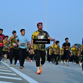 Runner Photo 6354899