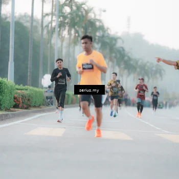 Runner Photo 6354943