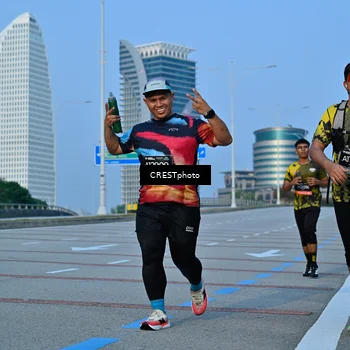 Runner Photo 6355052