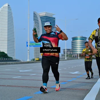 Runner Photo 6355054