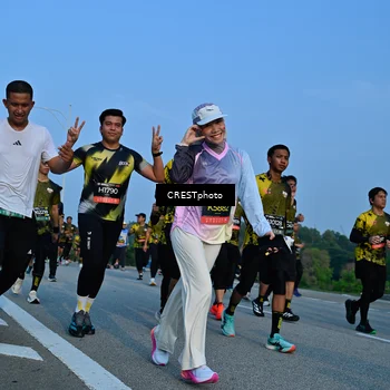 Runner Photo 6355143