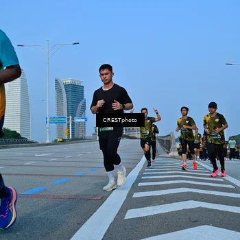 Runner Photo 6355277