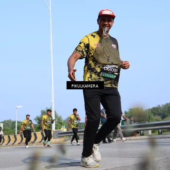 Runner Photo 6355377