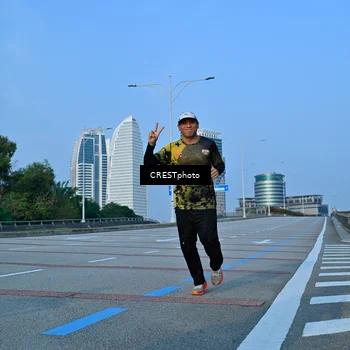 Runner Photo 6355410