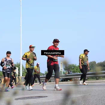 Runner Photo 6355415