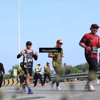 Runner Photo 6355433