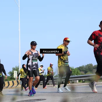 Runner Photo 6355484