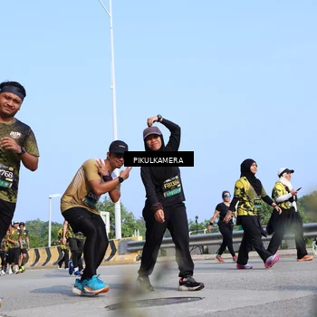 Runner Photo 6355554
