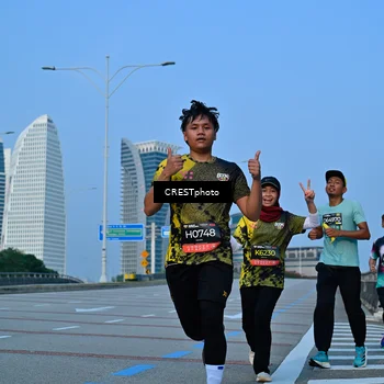 Runner Photo 6355597