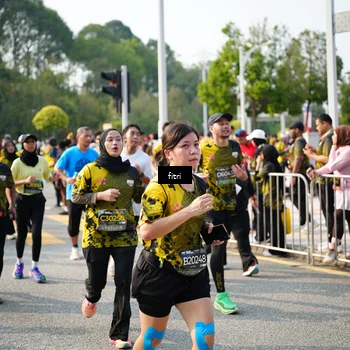 Runner Photo 6355656