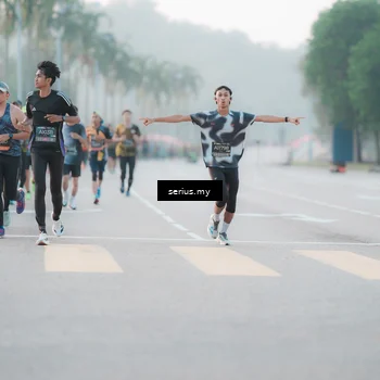 Runner Photo 6355657