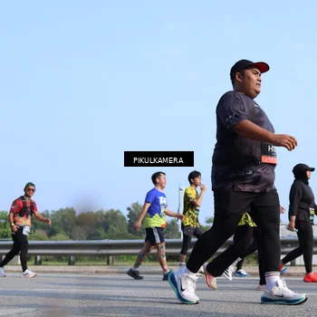 Runner Photo 6355665
