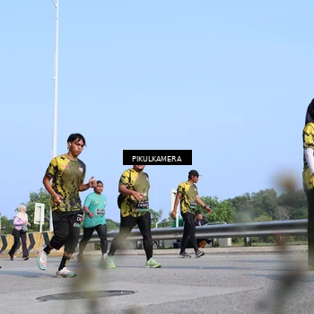 Runner Photo 6355674