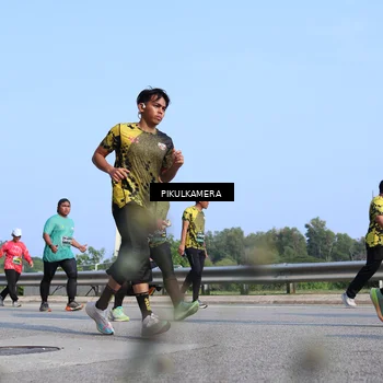 Runner Photo 6355748