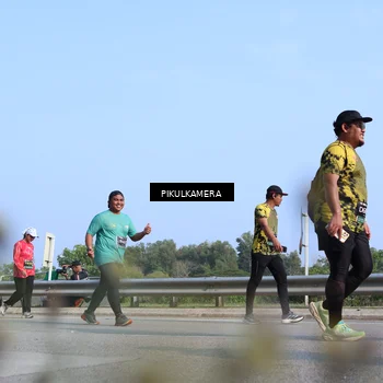 Runner Photo 6355750