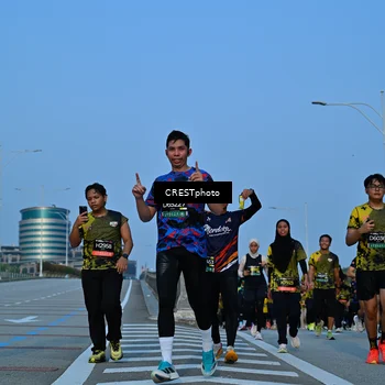 Runner Photo 6355887