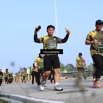 Runner Photo 6355892