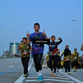 Runner Photo 6355897