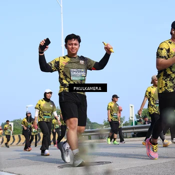 Runner Photo 6355935