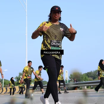 Runner Photo 6356056