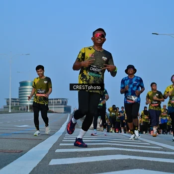 Runner Photo 6356068