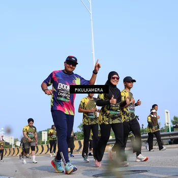 Runner Photo 6356118