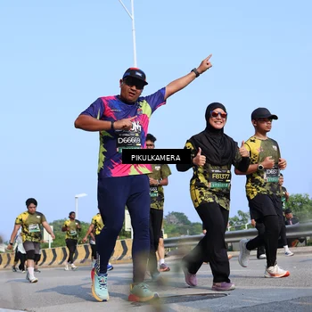 Runner Photo 6356162