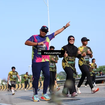 Runner Photo 6356168