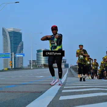 Runner Photo 6356181