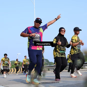 Runner Photo 6356191