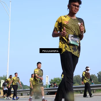 Runner Photo 6356229