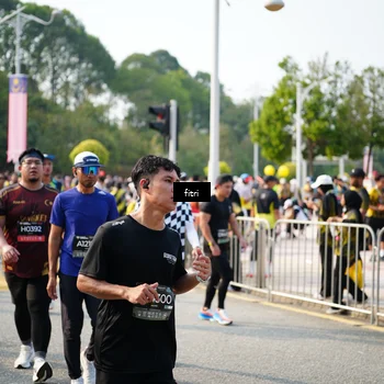 Runner Photo 6356253