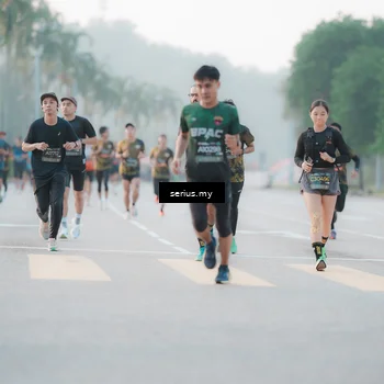 Runner Photo 6356441