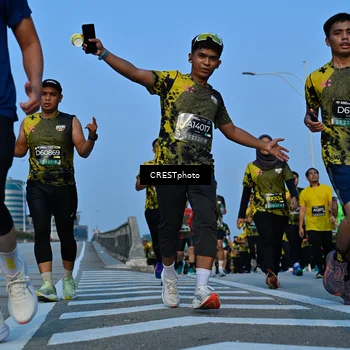 Runner Photo 6356455