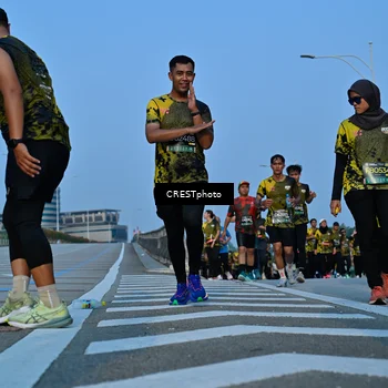 Runner Photo 6356475