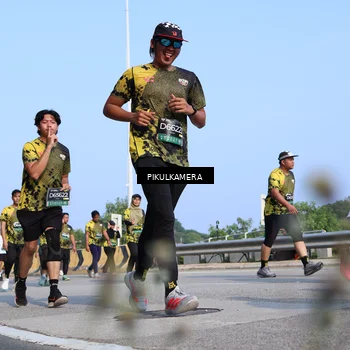 Runner Photo 6356476