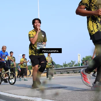 Runner Photo 6356490