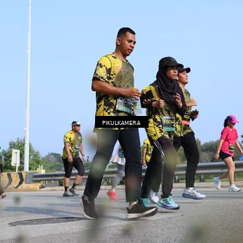 Runner Photo 6356511