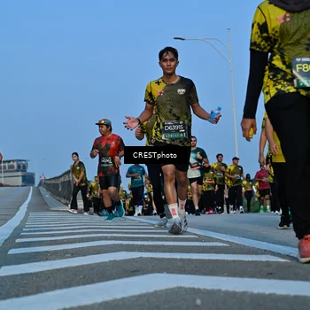 Runner Photo 6356578
